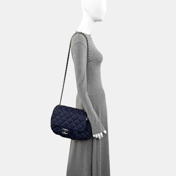 Around Chain Quilted Calfskin Blue
