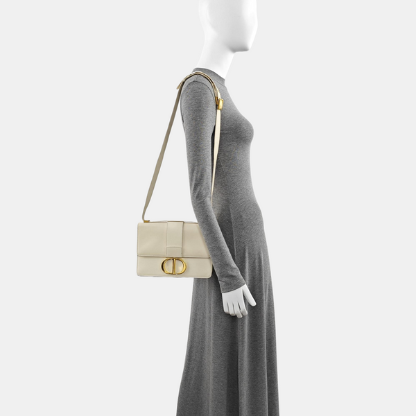 Authenticated pre-owned 30 Montaigne Calfskin Yellow - Shoulder Bag at Looply