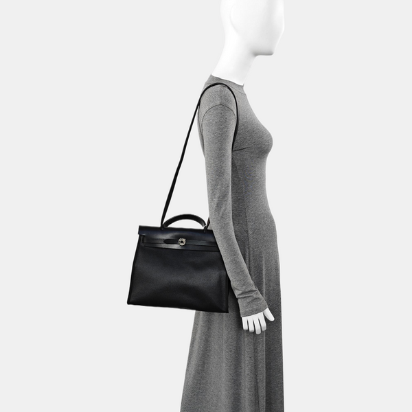 Herbag 31 Coated Canvas Black