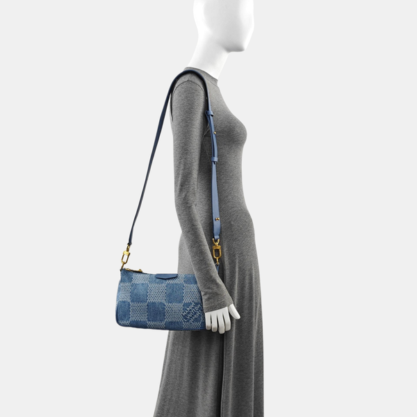 POCHETTE ACCESSOIRES Damier Canvas Blue