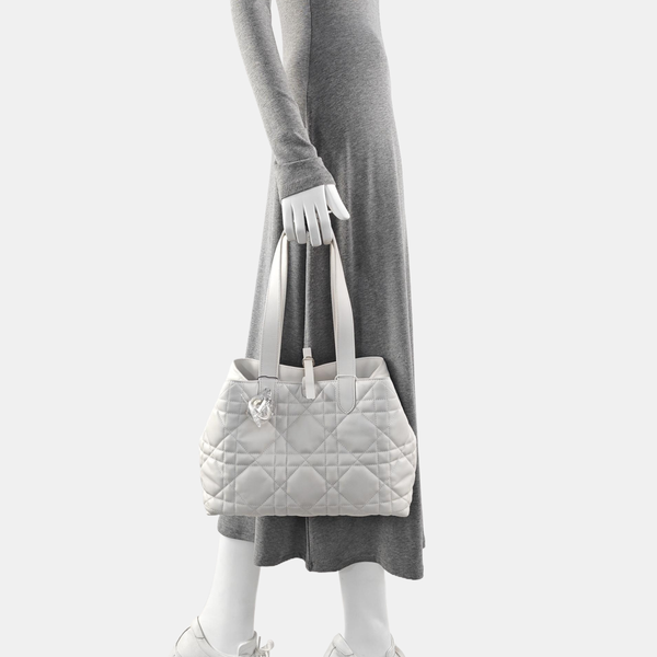 Toujours Medium Cannage Calfskin White