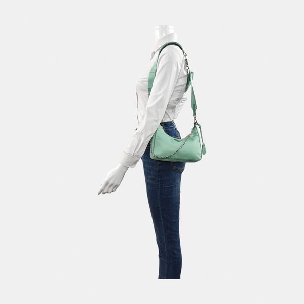 Authenticated pre-owned Re-Edition2005 Nylon Green - Shoulder Bag at Looply