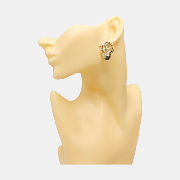 Aretes de oro metálicos