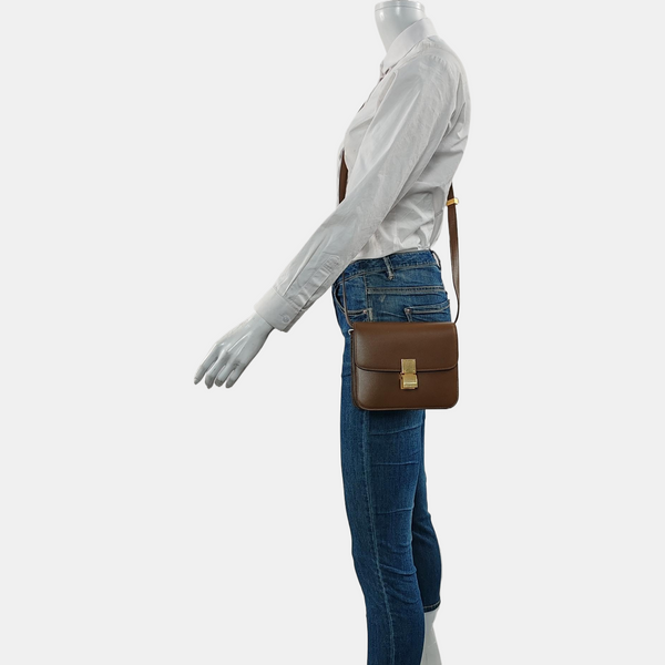 Authenticated pre-owned CLASSIC BOX Small Calfskin Brown - Shoulder Bag at Looply