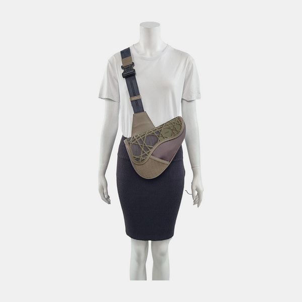 Authenticated pre-owned Saddle Calfskin Gray - Crossbody Bag at Looply