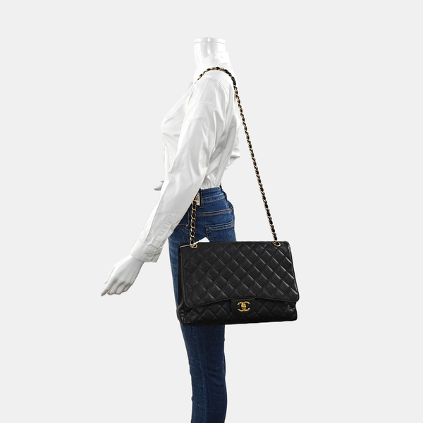CLASSIC FLAP Maxi Quilted Grained Calfskin Black