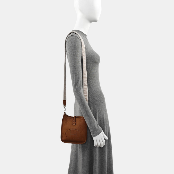 Evelyne TPM Clemence Brown
