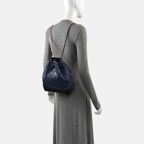 GABRIELLE Medium Quilted Calfskin Blue