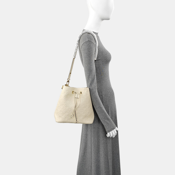 NÉONOÉ MM Monogram Calfskin White