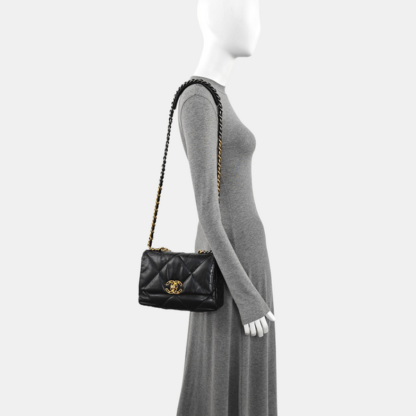 CHANEL 19 Small Quilted Lambskin Black