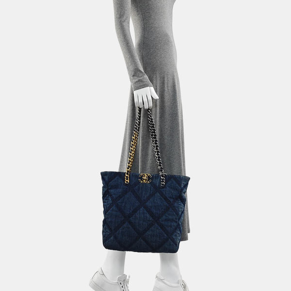 CHANEL 19 Large Quilted Denim Blue