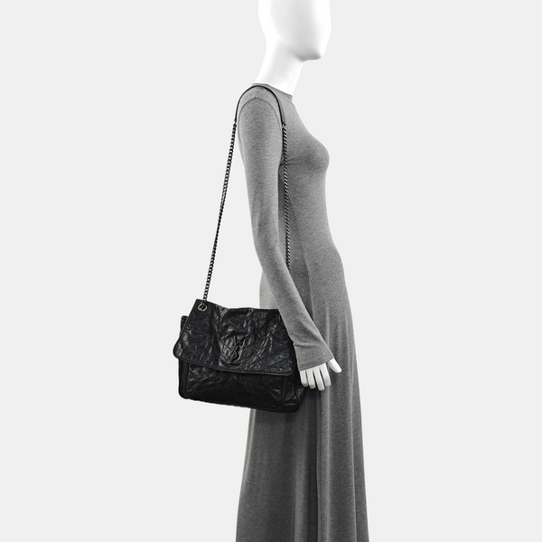 NIKI Large Chevron Calfskin Black