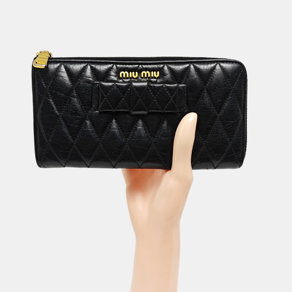Zipper Wallet Quilted Lambskin Black Wallet