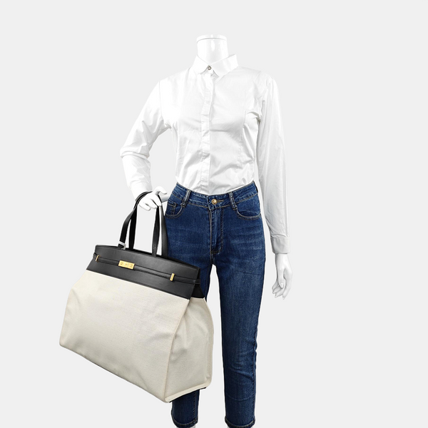 Authenticated pre-owned MANHATTAN Canvas White - Tote Bag at Looply