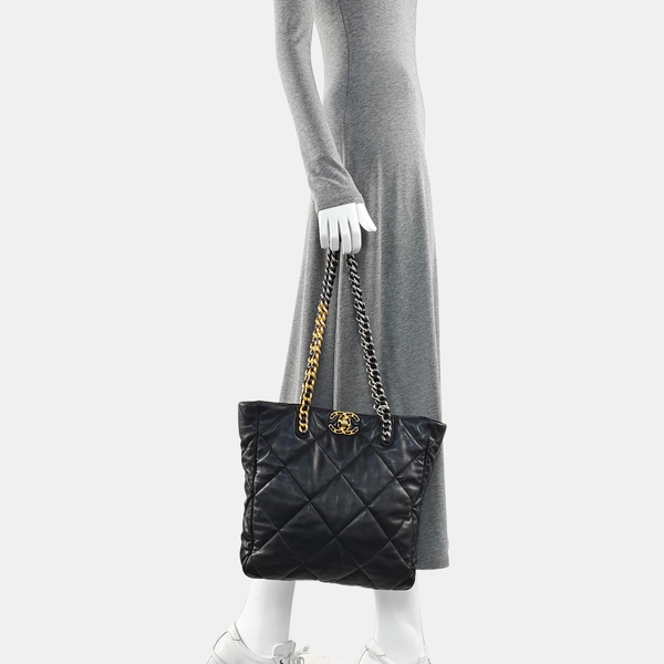CHANEL 19 Large Quilted Lambskin Black