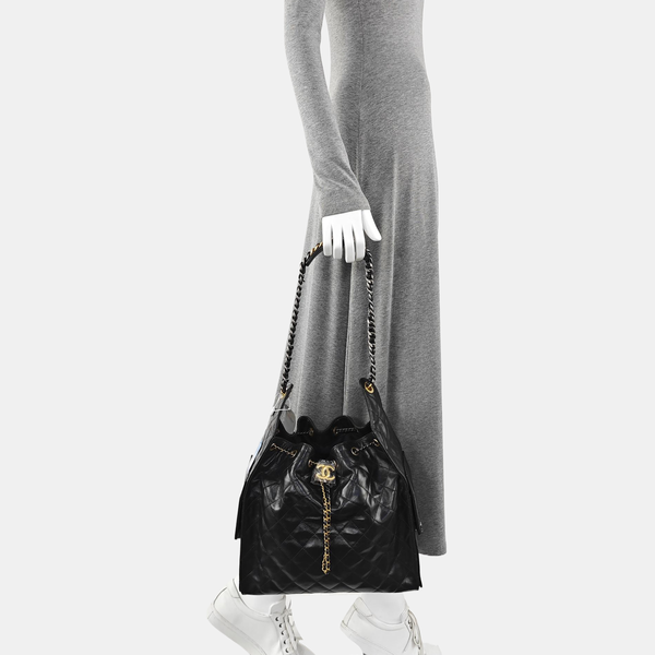 CHANEL 25 Medium Quilted Calfskin Black