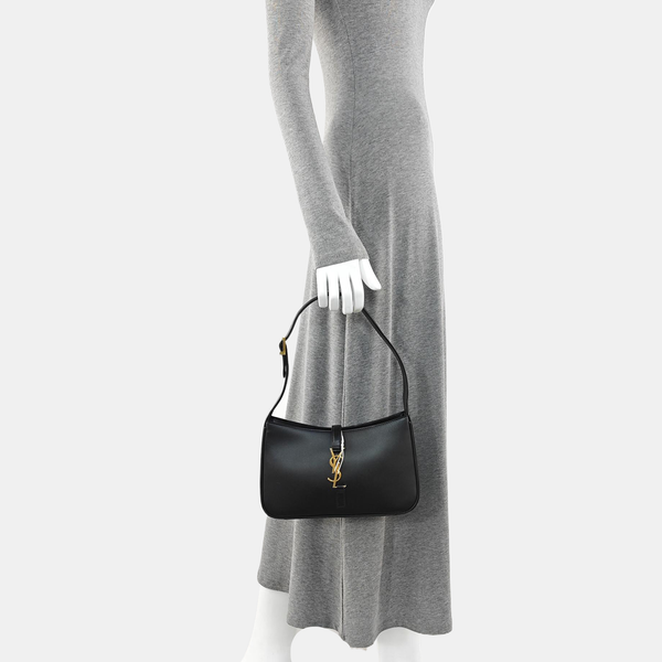 LE 5 À 7 Small Calfskin Black