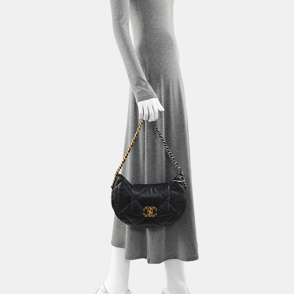 Quilted Lambskin Shoulder Bag Black