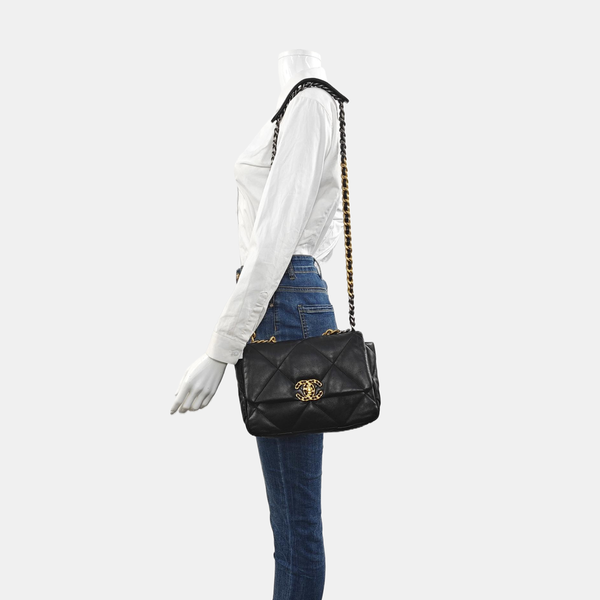 CHANEL 19 Small Quilted Lambskin Black