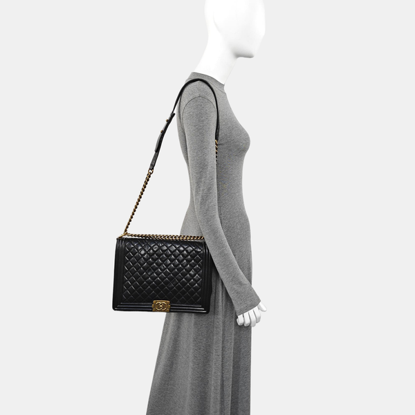 BOY CHANEL Maxi Quilted Calfskin Black