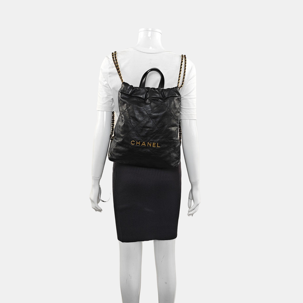 CHANEL 22 Small Quilted Calfskin Black