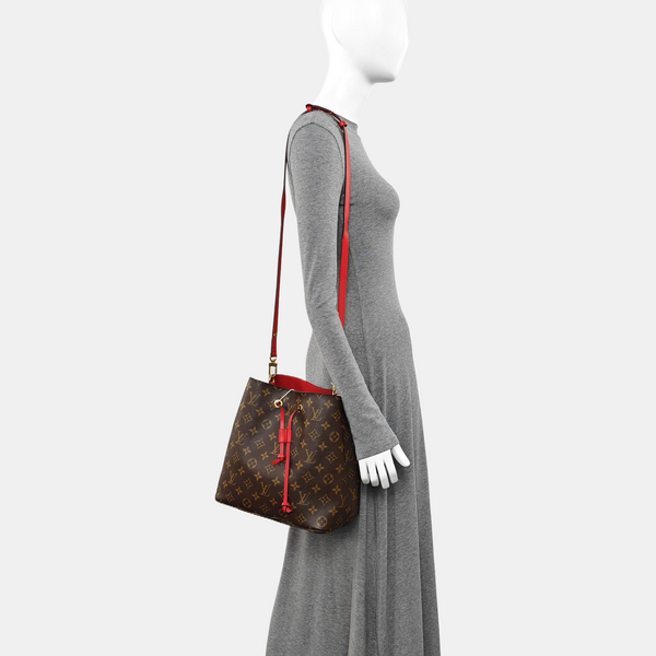 NÉONOÉ MM Monogram Coated Canvas Brown