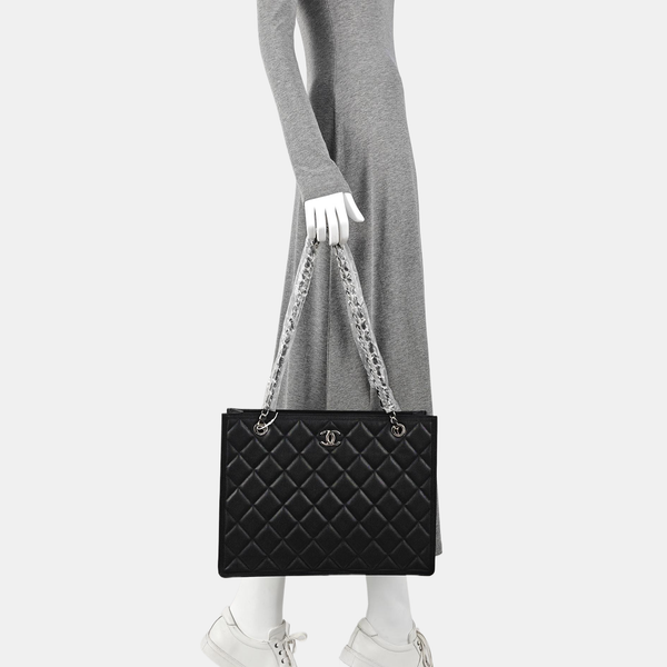 Quilted Grained Calfskin Shoulder Bag Black