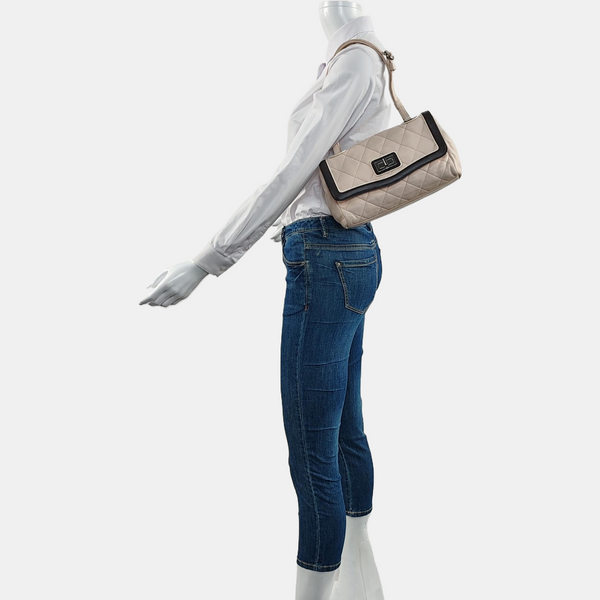 Authenticated pre-owned 2.55 Quilted Lambskin Beige - Shoulder Bag at Looply