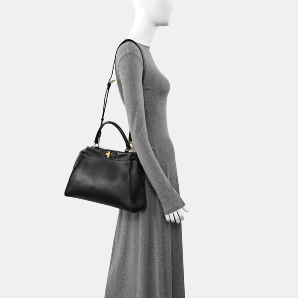 Peekaboo Essential Calfskin Black