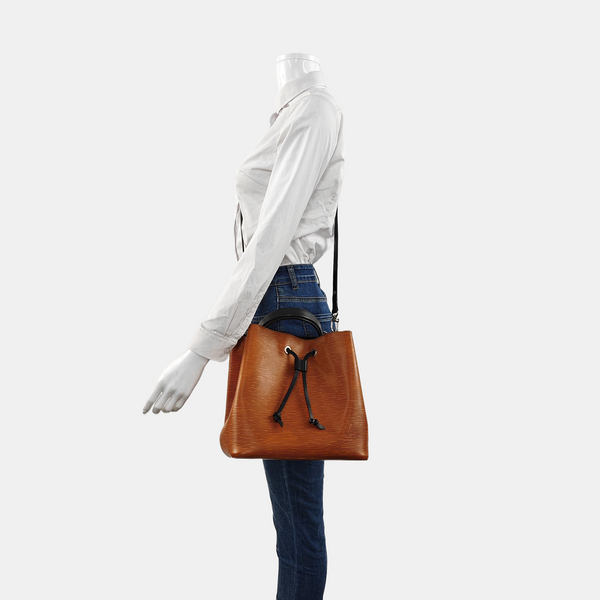 Authenticated pre-owned NÉONOÉ MM Epi Brown - Bucket Bag at Looply