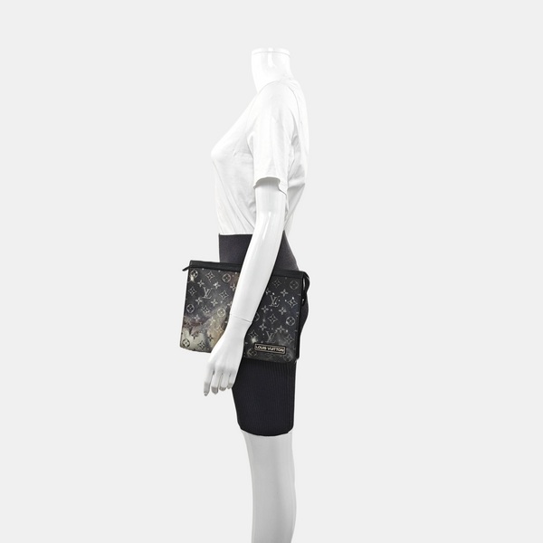 Pochette Voyag MM Monogram Coated Canvas Gray