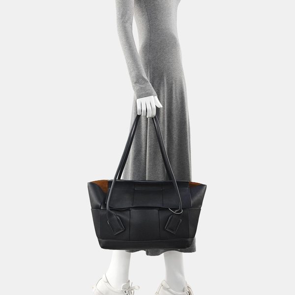 Arco Small Calfskin Black