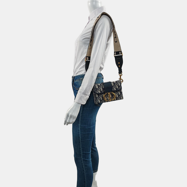 Authenticated pre-owned 30 Montaigne Oblique Canvas Blue - Shoulder Bag at Looply