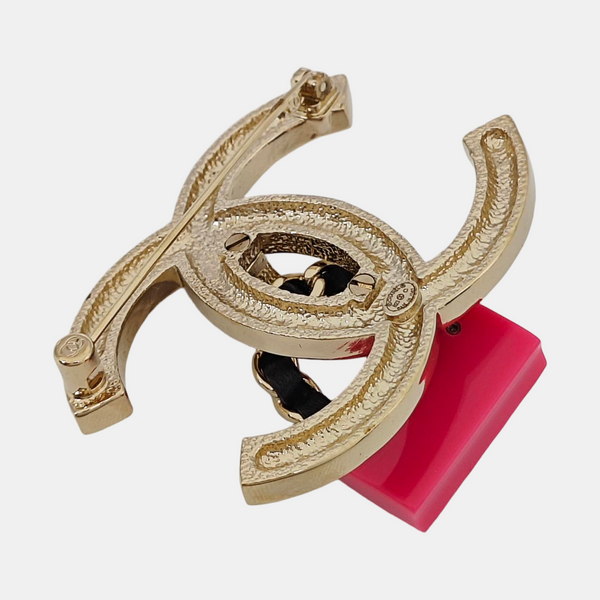 Vintage Metal Gold Brooch