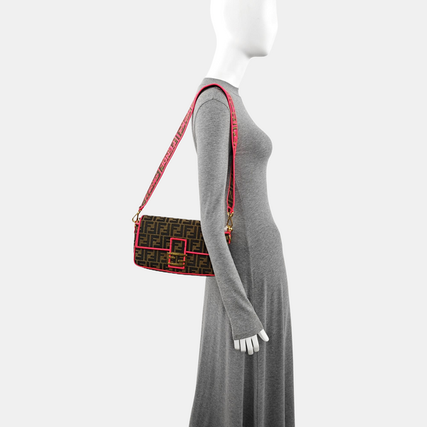 Baguette Medium Canvas Brown