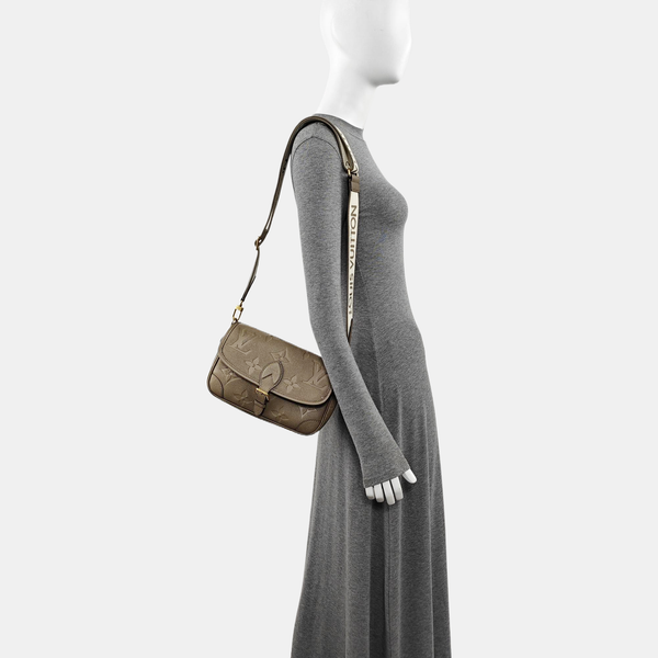DIANE Monogram Calfskin Gray