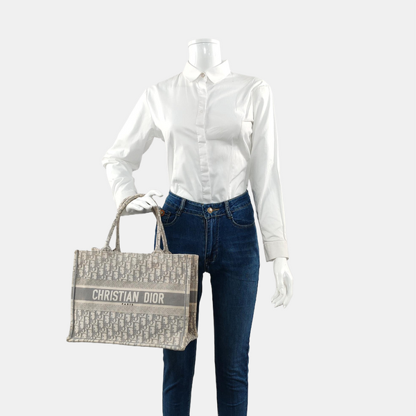 Book Tote Medium Oblique Canvas Gray