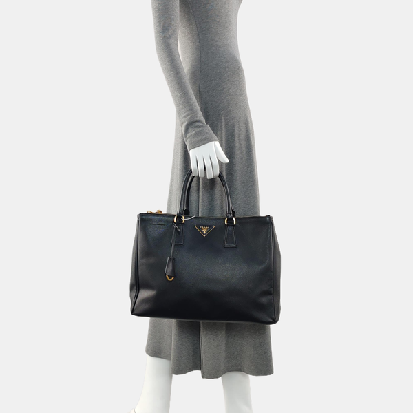 Galleria Extra Large Saffiano Calfskin Black