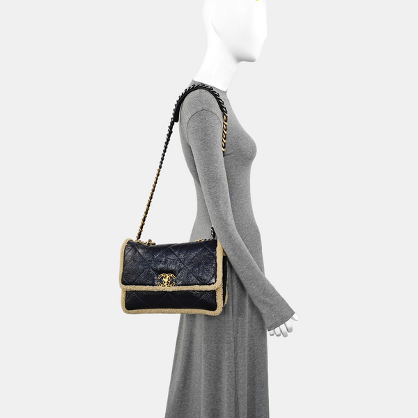 Quilted Lambskin Shoulder Bag Blue