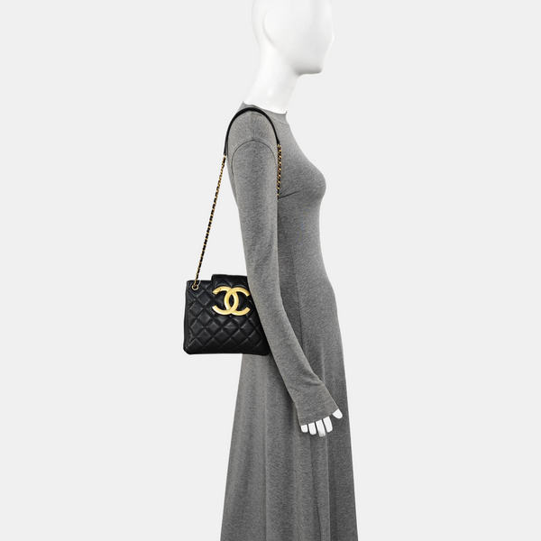 Quilted Lambskin Shoulder Bag Black