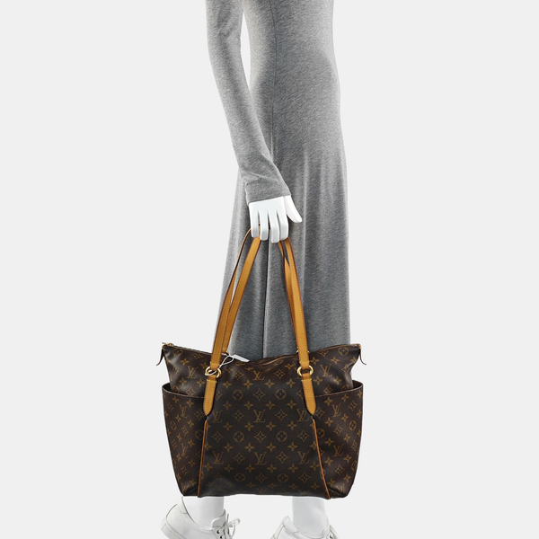 TOTALLY MM Monogram Coated Canvas Brown