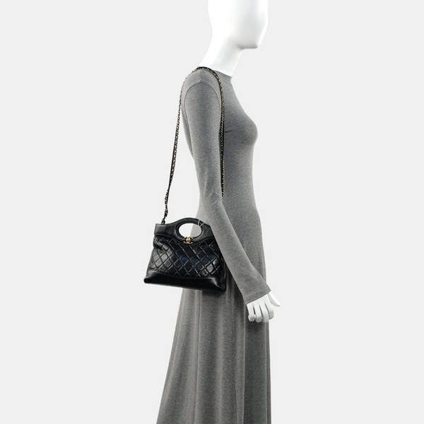 CHANEL 31 Mini Piel de cordero acolchada negra