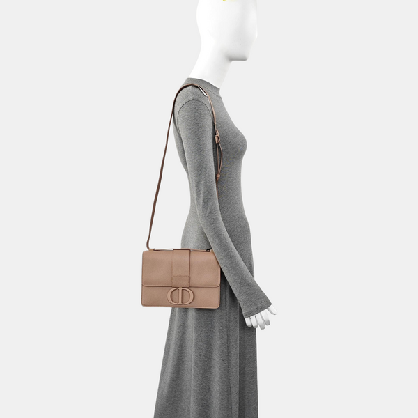 30 Montaigne Medium Calfskin Beige