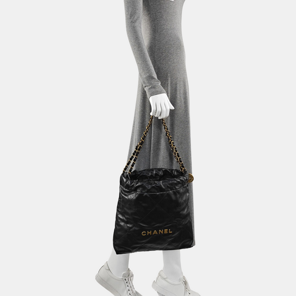 CHANEL 22 Small Quilted Calfskin Black