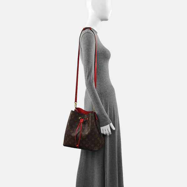 NÉONOÉ MM Monogram Coated Canvas Brown