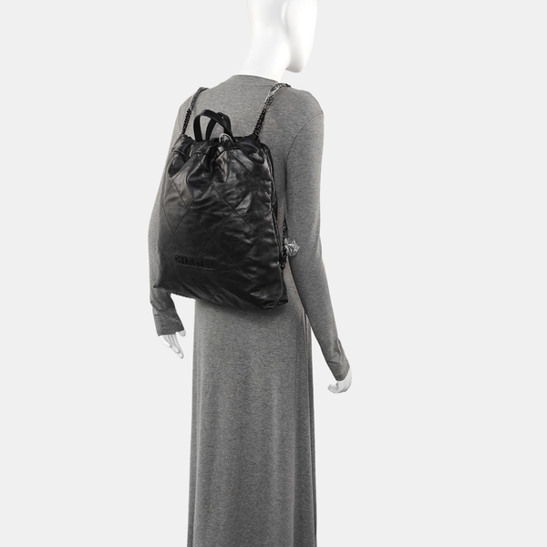 CHANEL 22 Small Quilted Calfskin Black