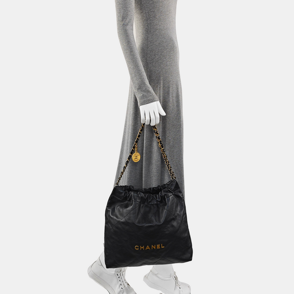 CHANEL 22 Small Quilted Calfskin Black