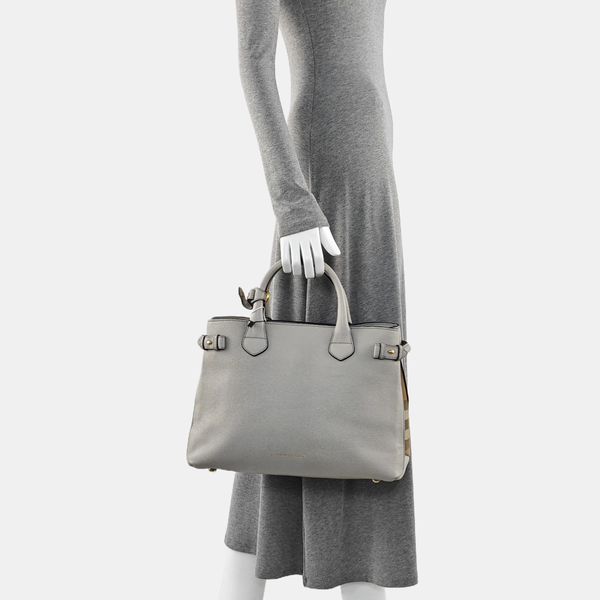The Banner Medium Calfskin Gray