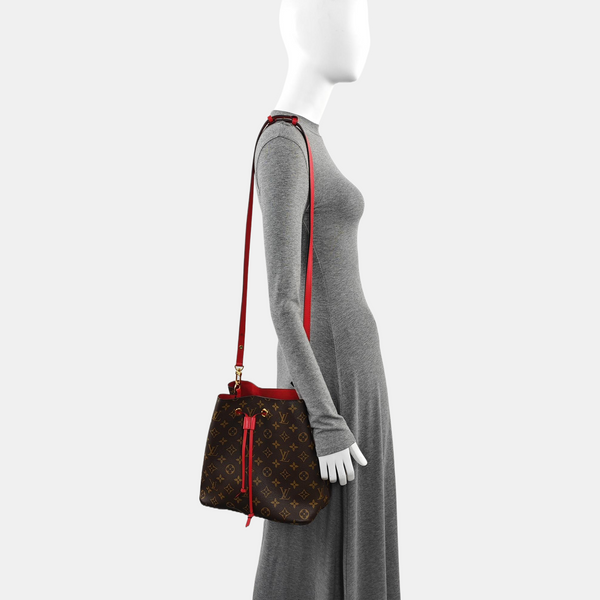 NÉONOÉ MM Monogram Coated Canvas Brown
