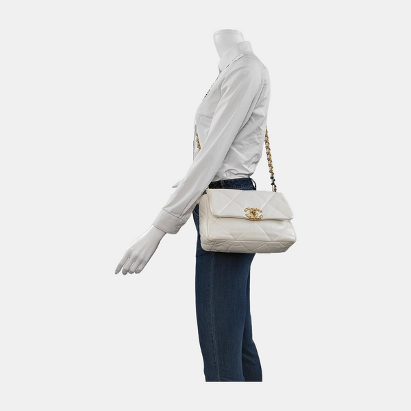 CHANEL 19 Small Quilted Lambskin White
